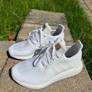 White Adidas Swiftrun Sneakers